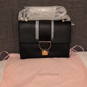 Coccinelle Arlettis medium Shoulder Bag NWT